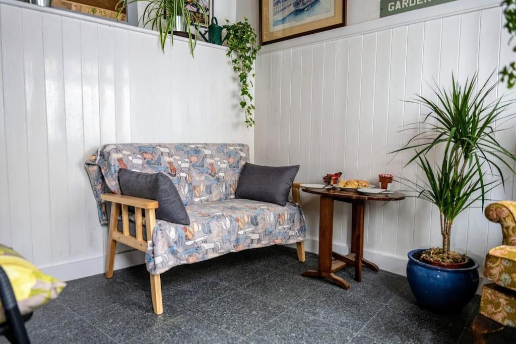 Spacious Charming Cottage Near Lake And Sea Hornsea Exterior photo