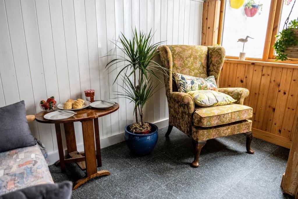 Spacious Charming Cottage Near Lake And Sea Hornsea Exterior photo