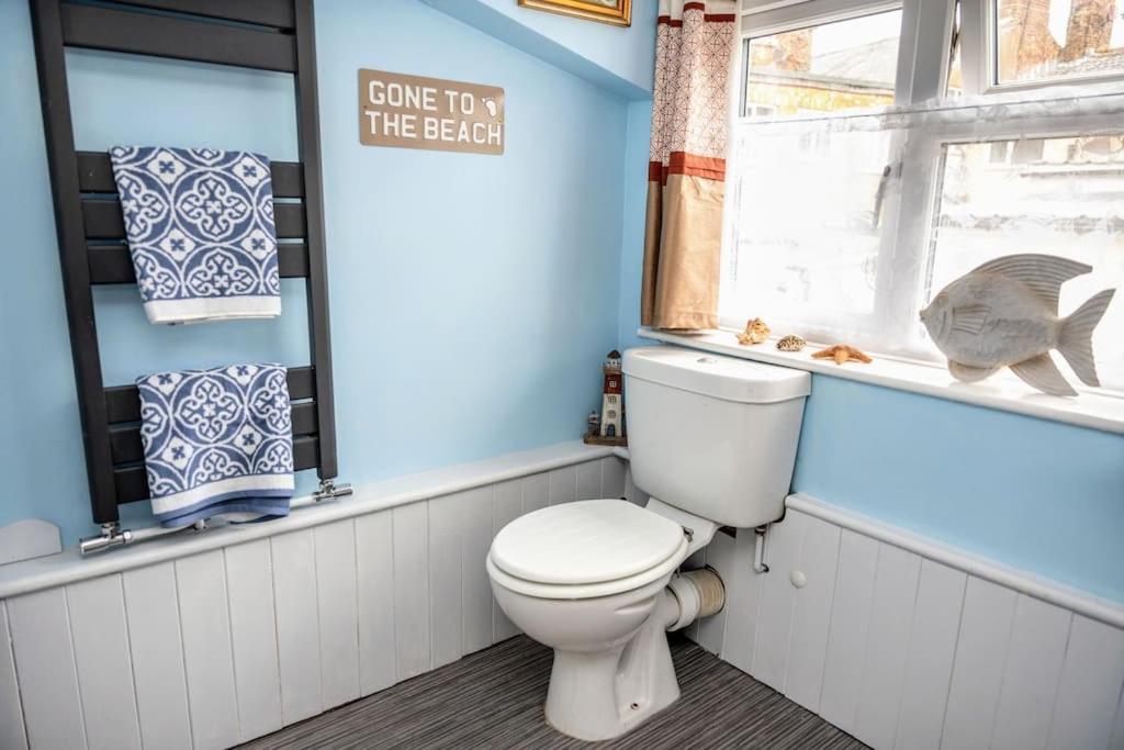 Spacious Charming Cottage Near Lake And Sea Hornsea Exterior photo